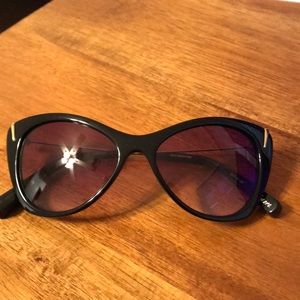 Elizabeth and James New without tag sunglasses